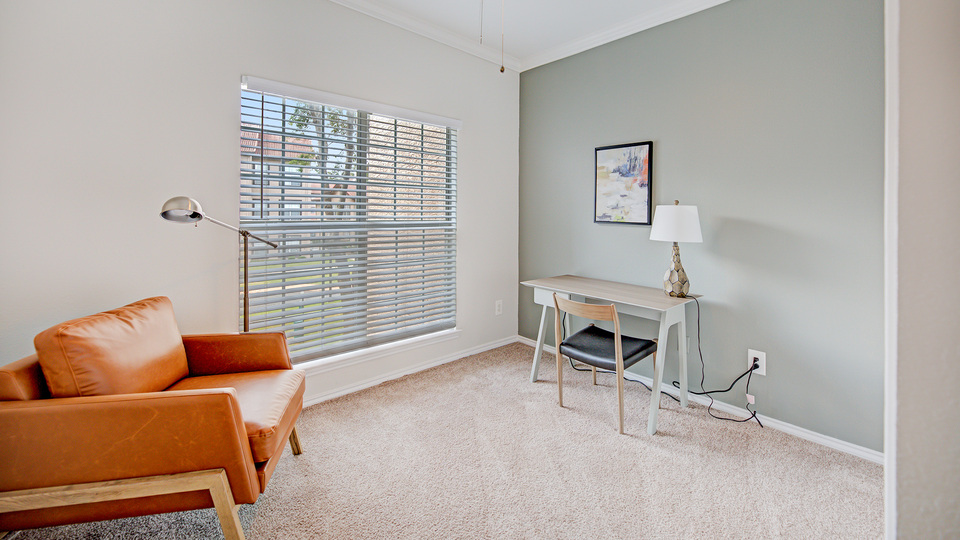 Rent Dixon at Stonegate 3527 in Fort Worth, TX Landing