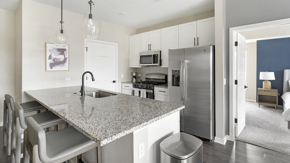 Rent Everton Flats 719213 in Warrenville, IL Landing