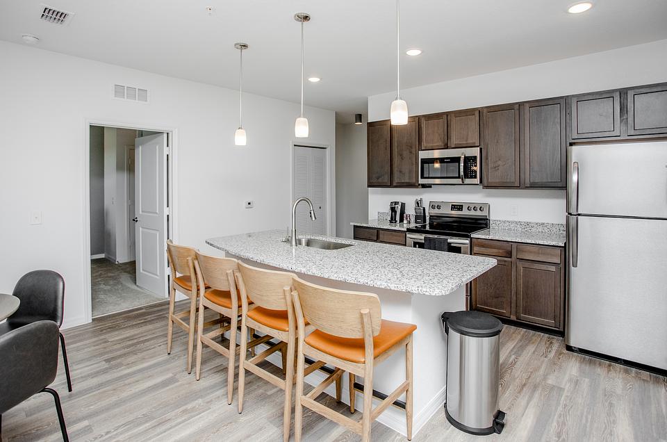 Rent Progress Village Apartments 8720304 in Tampa, FL Landing