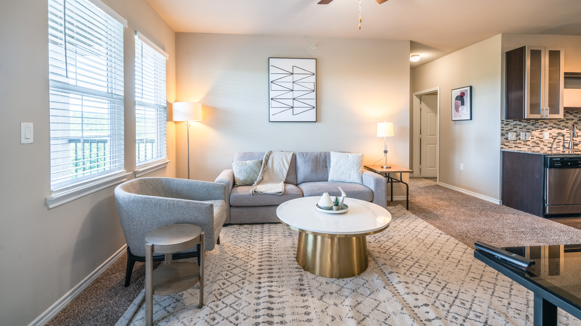 Rent Wiregrass at Stone Oak 01201 in San Antonio, TX Landing