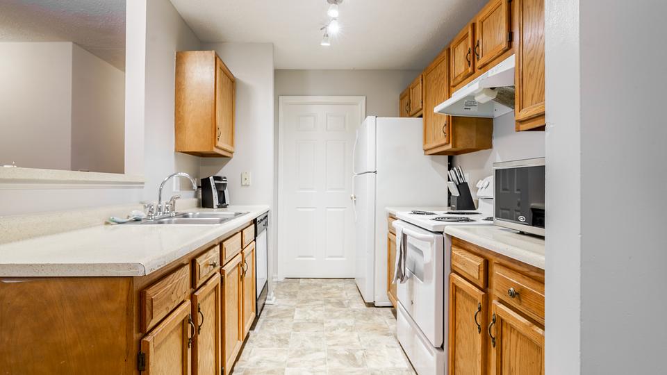 Rent Eagle Chase 4539103 in Indianapolis, IN Landing