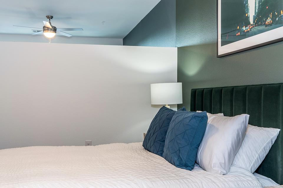 Rent The Crosby 253 in Dallas, TX Landing