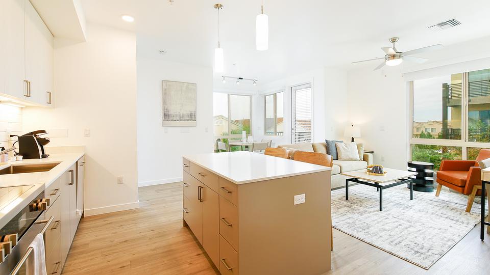 Rent Aviary Apartments 1522 in Henderson, NV Landing