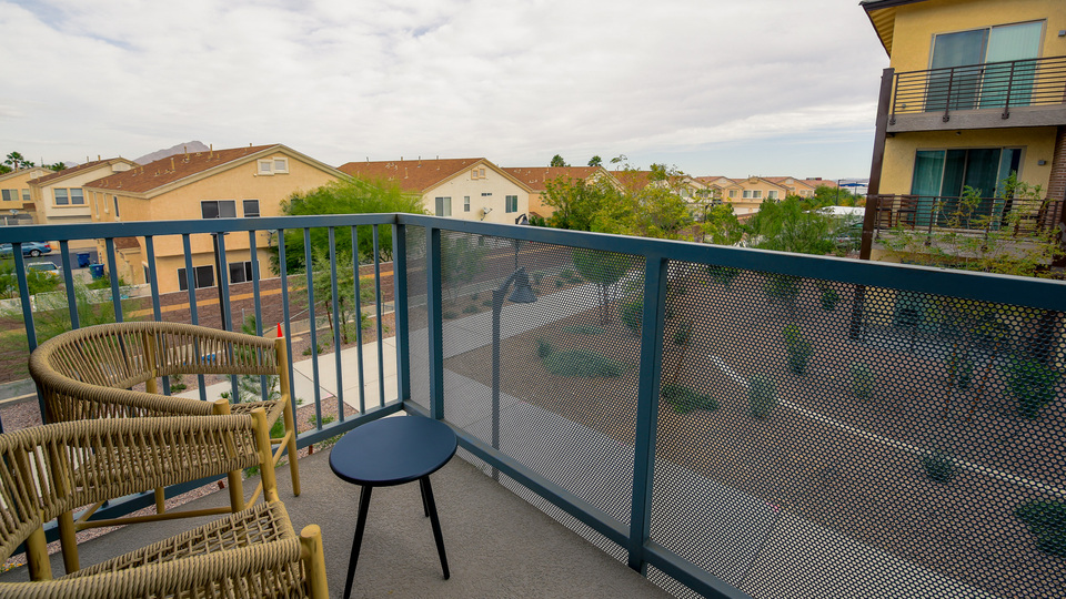 Rent Aviary Apartments 1522 in Henderson, NV Landing
