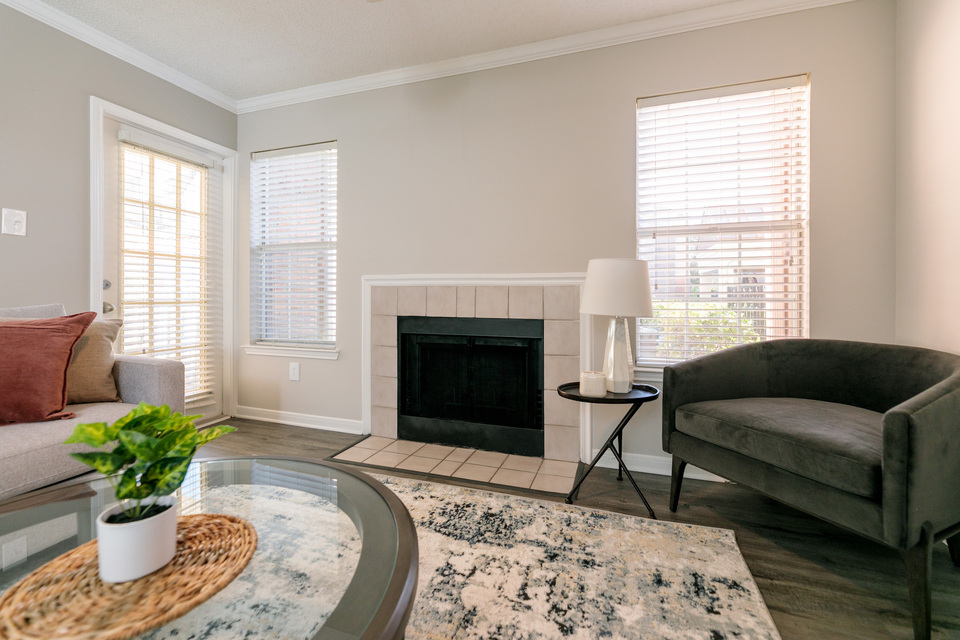 Rent Arbors River Oaks Apartment Homes 05106 in Memphis, TN Landing