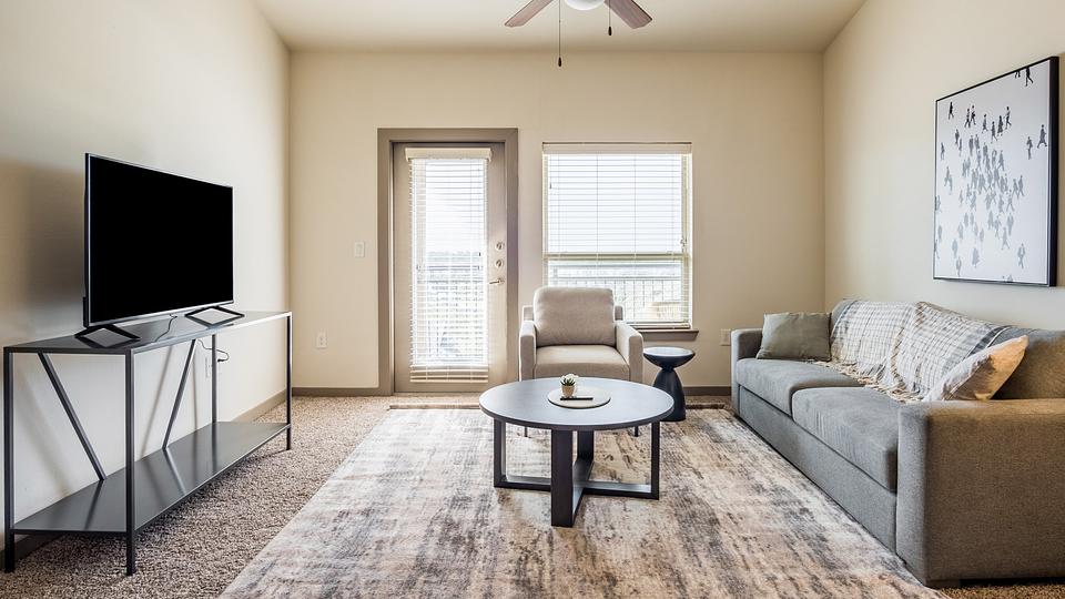 Rent Madison at Westinghouse 10304 in TX Landing