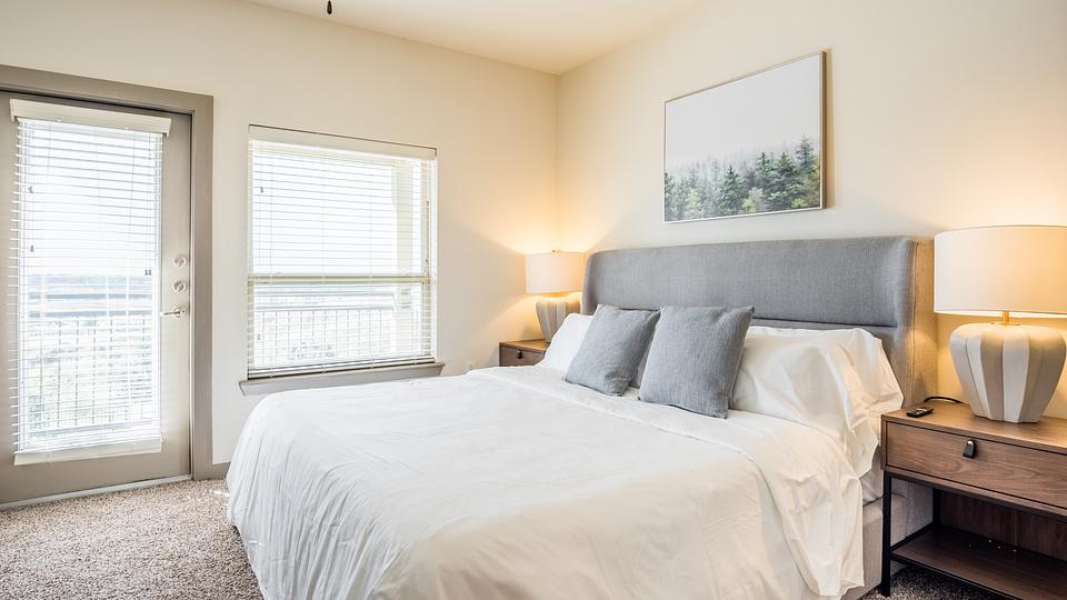 Rent Madison at Westinghouse 10304 in TX Landing