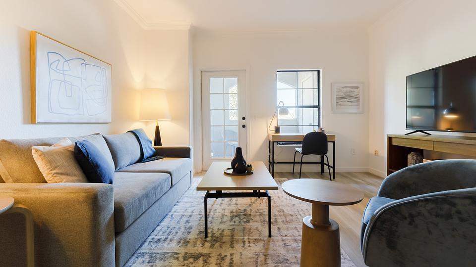 Rent Lazo Apartments 3070 in Chandler, AZ Landing