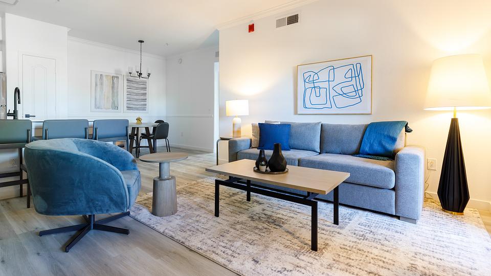 Rent Lazo Apartments 3070 in Chandler, AZ Landing