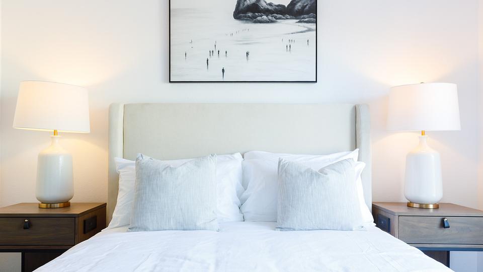 Rent Lazo Apartments 3070 in Chandler, AZ Landing