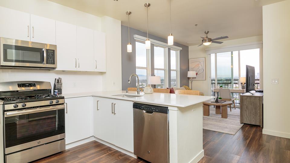 Rent Ely on Fremont 531 in Las Vegas, NV Landing