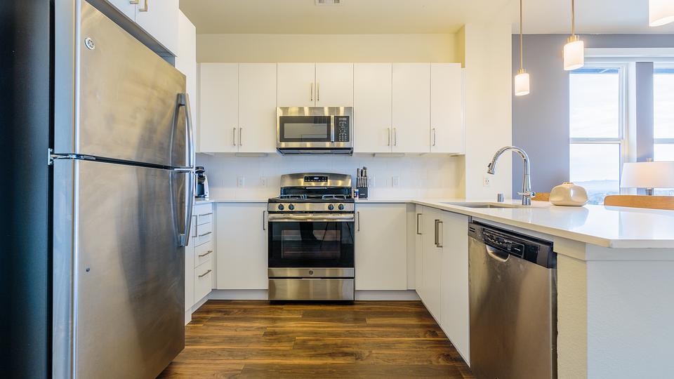 Rent Ely on Fremont 531 in Las Vegas, NV Landing