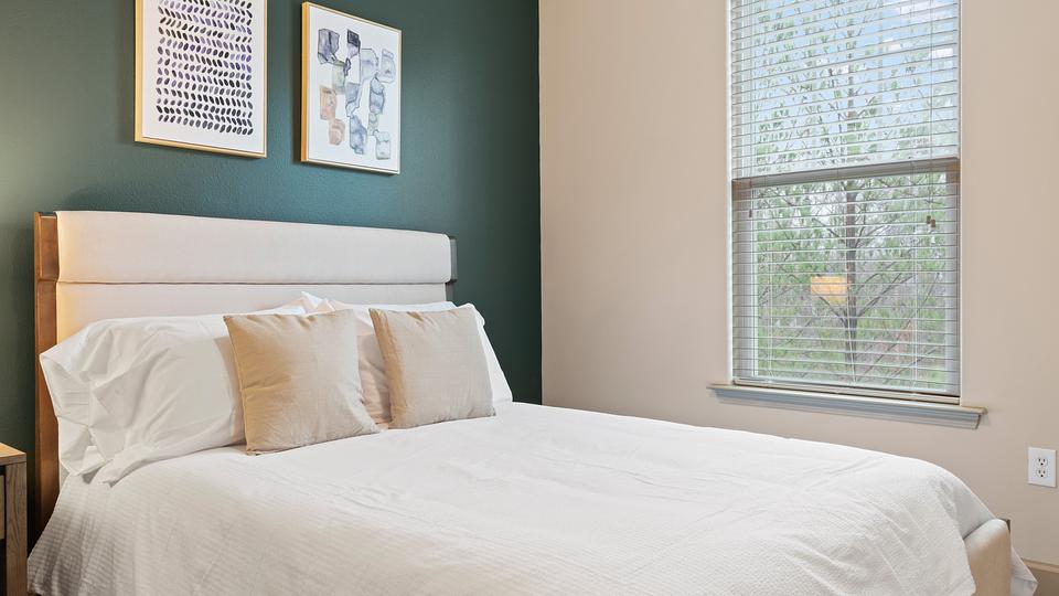 Rent The Estates at Ballantyne 2315 in Charlotte, NC Landing