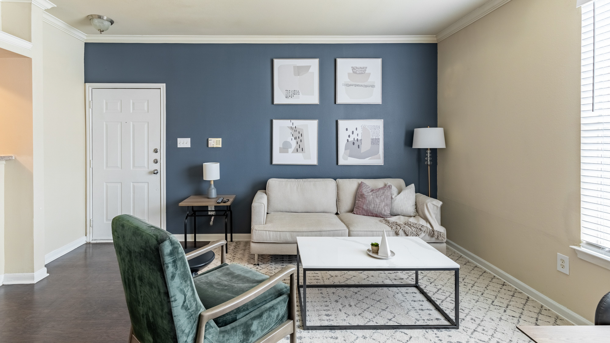 Rent Arboretum Estates 0415 in Richardson, TX Landing