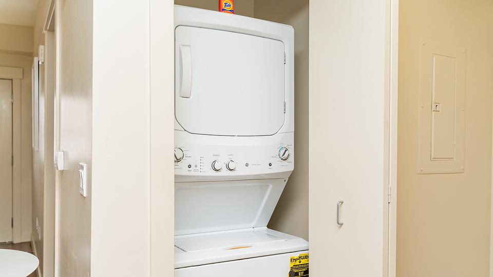 Rent Calo 1505 in Sandy, UT Landing