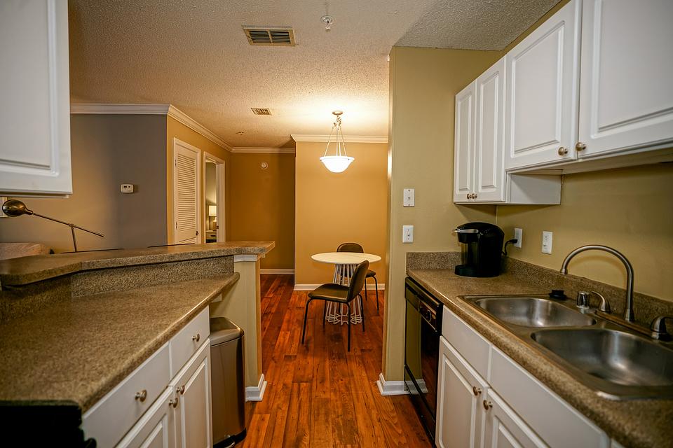 Rent Avenues of South Hoover 5915 in Hoover, AL Landing