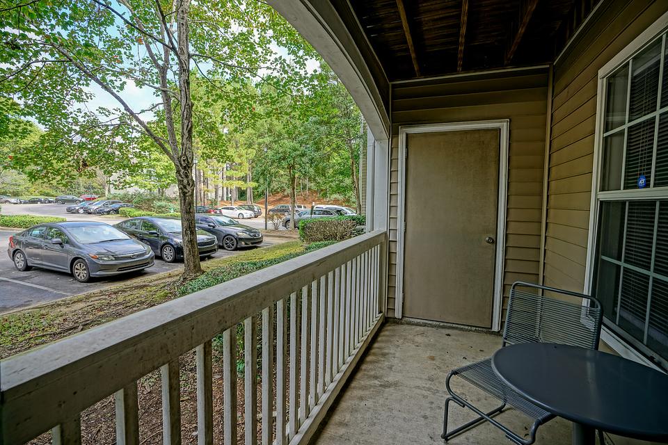 Rent Avenues of South Hoover 5915 in Hoover, AL Landing