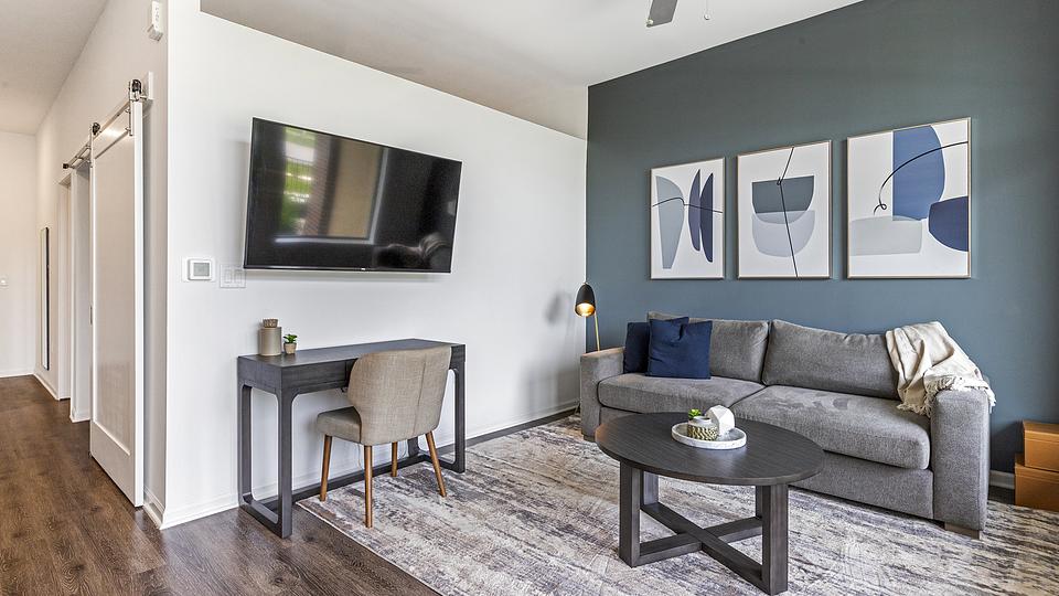 Rent The Apex at CityPlace 3226 in Overland Park, KS Landing