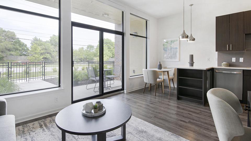 Rent The Apex at CityPlace 3226 in Overland Park, KS Landing