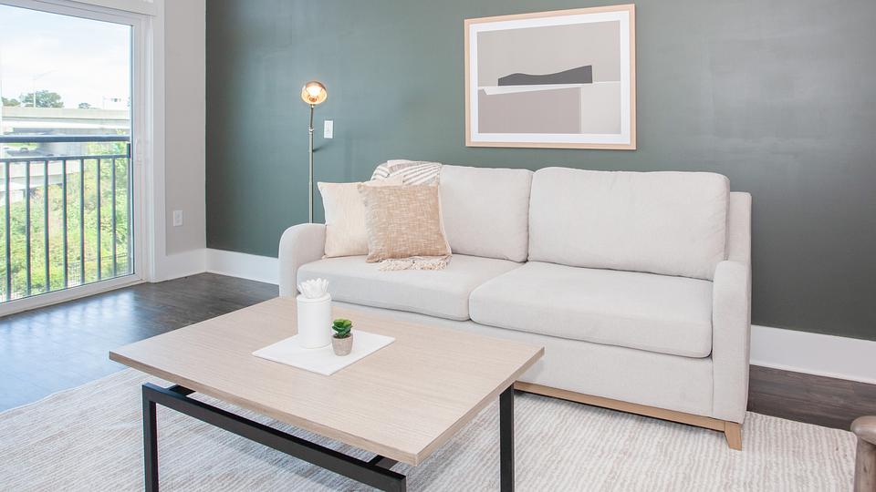 Rent Sawmill Point Apartments 366 in Wilmington, NC Landing