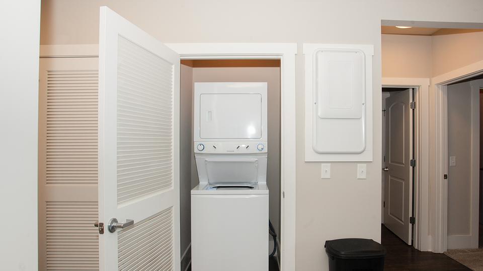 Rent Sawmill Point Apartments 366 in Wilmington, NC Landing