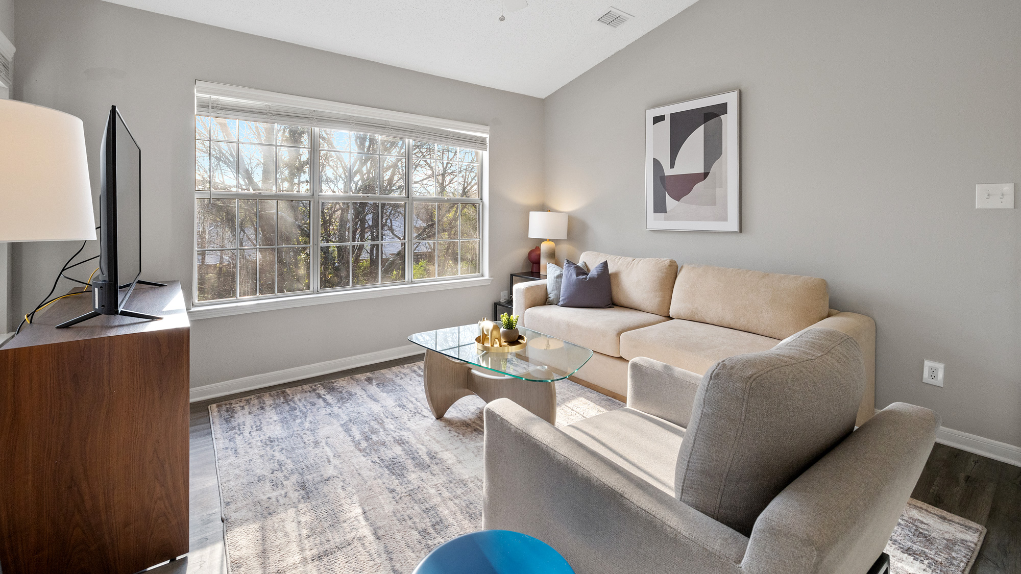 Rent Arbors River Oaks Apartment Homes 02304 in Memphis, TN Landing