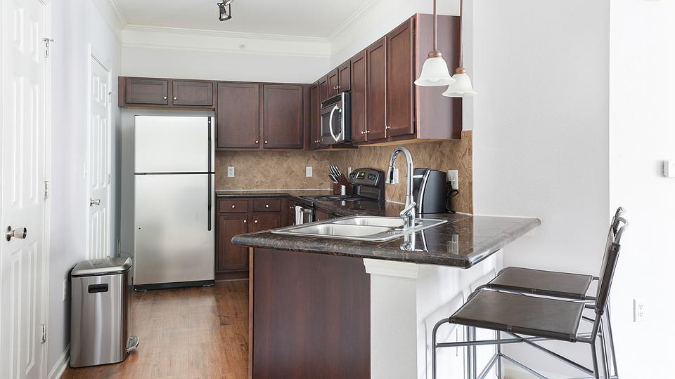 Rent The Sovereign at Overland Park Apartments 16206 in Overland Park