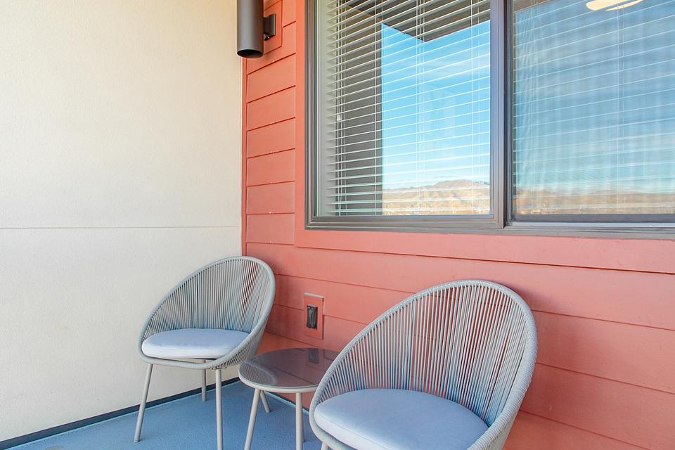 Rent The Zeller C454 in South Salt Lake, UT Landing