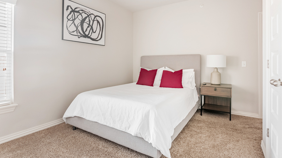 Rent The Sully at Sullivan Square 1012201 in Bentonville, AR Landing