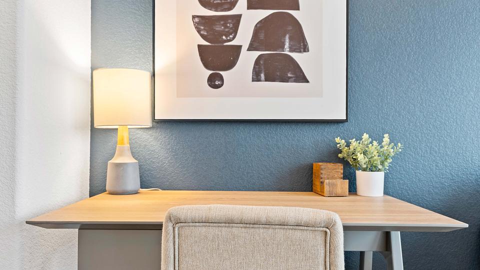 Rent Trailside Oaks Townhomes 1408 in Leander, TX Landing