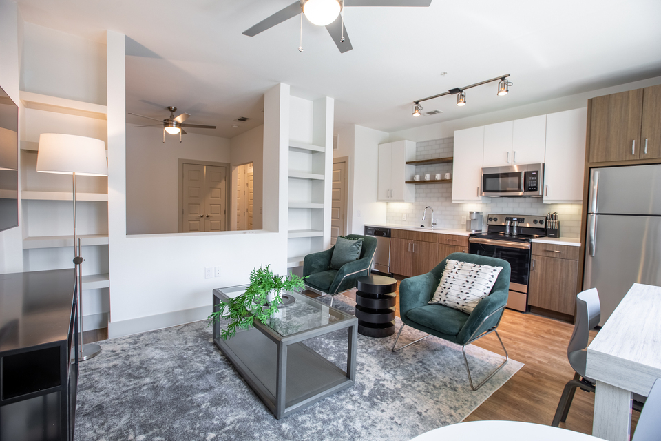 Rent The Crosby 267 in Dallas, TX Landing