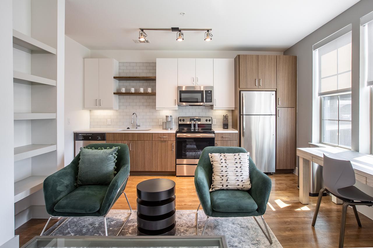 Rent The Crosby 267 in Dallas, TX Landing