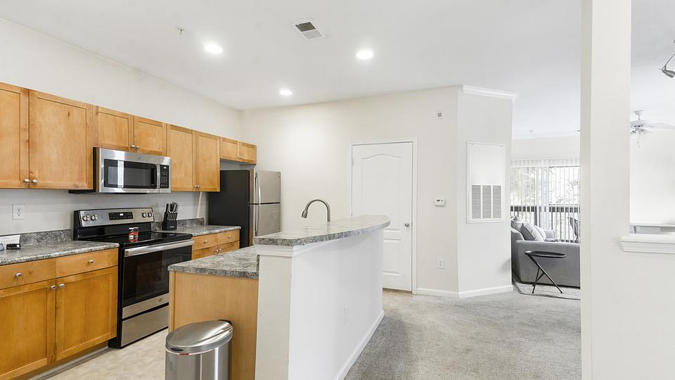 Rent Alden Place at South Square S1028 in Durham, NC Landing