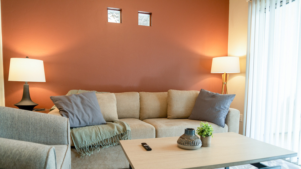 Rent Equestrian 05107 in Tucson, AZ Landing