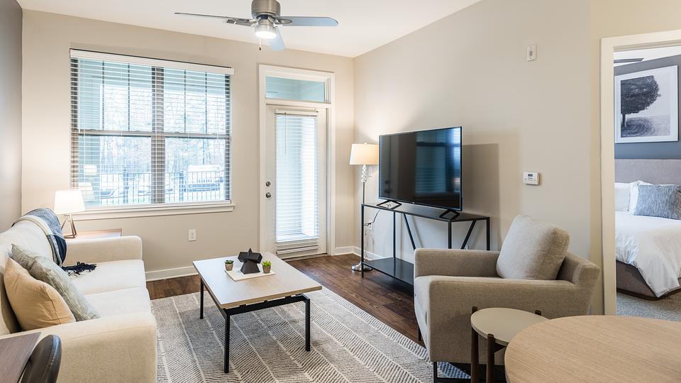 Rent Axis Berewick 3114 in Charlotte, NC Landing