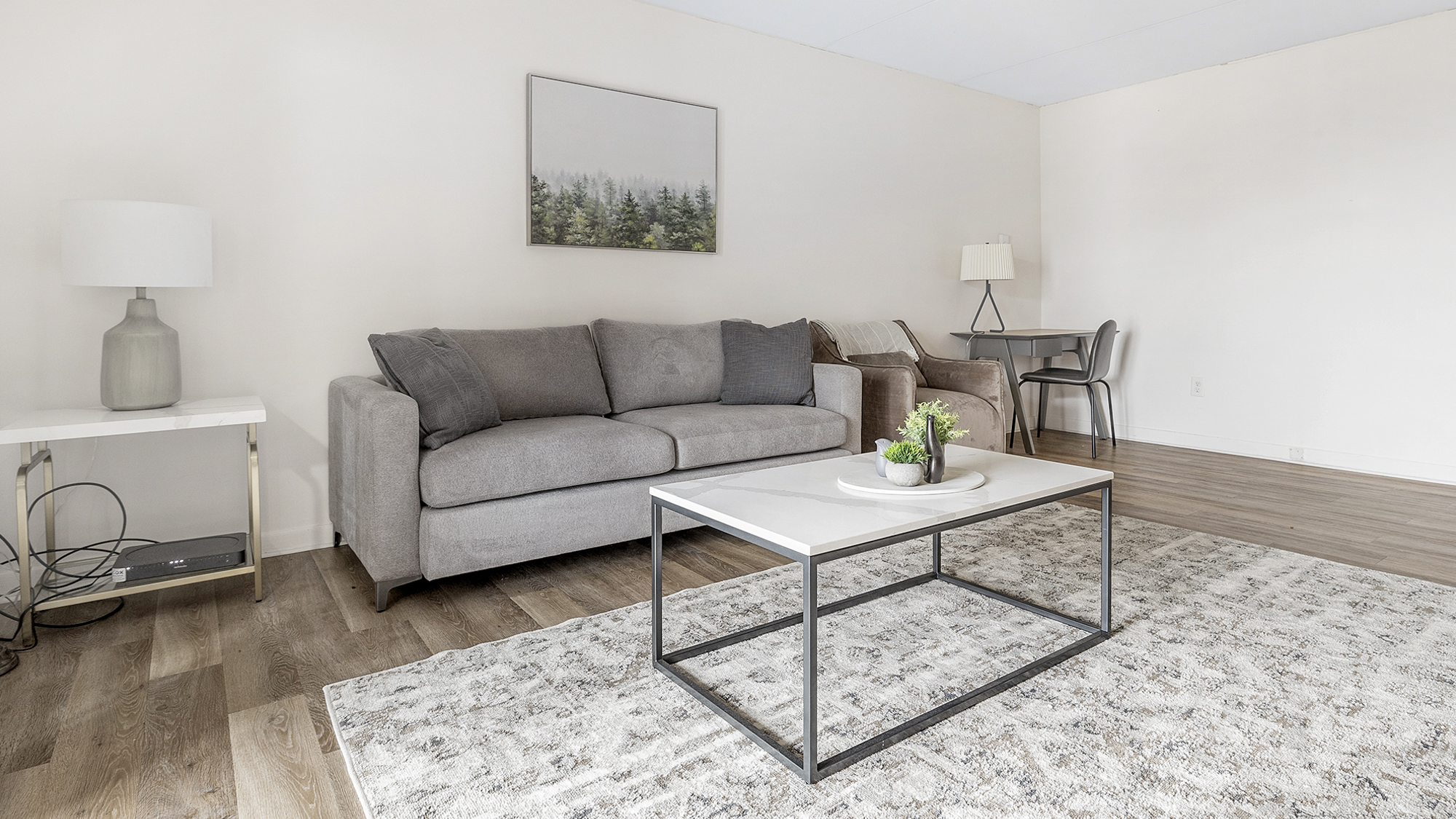 Rent Concierge Rocky Hill Apartments B606 in Rocky Hill, CT Landing