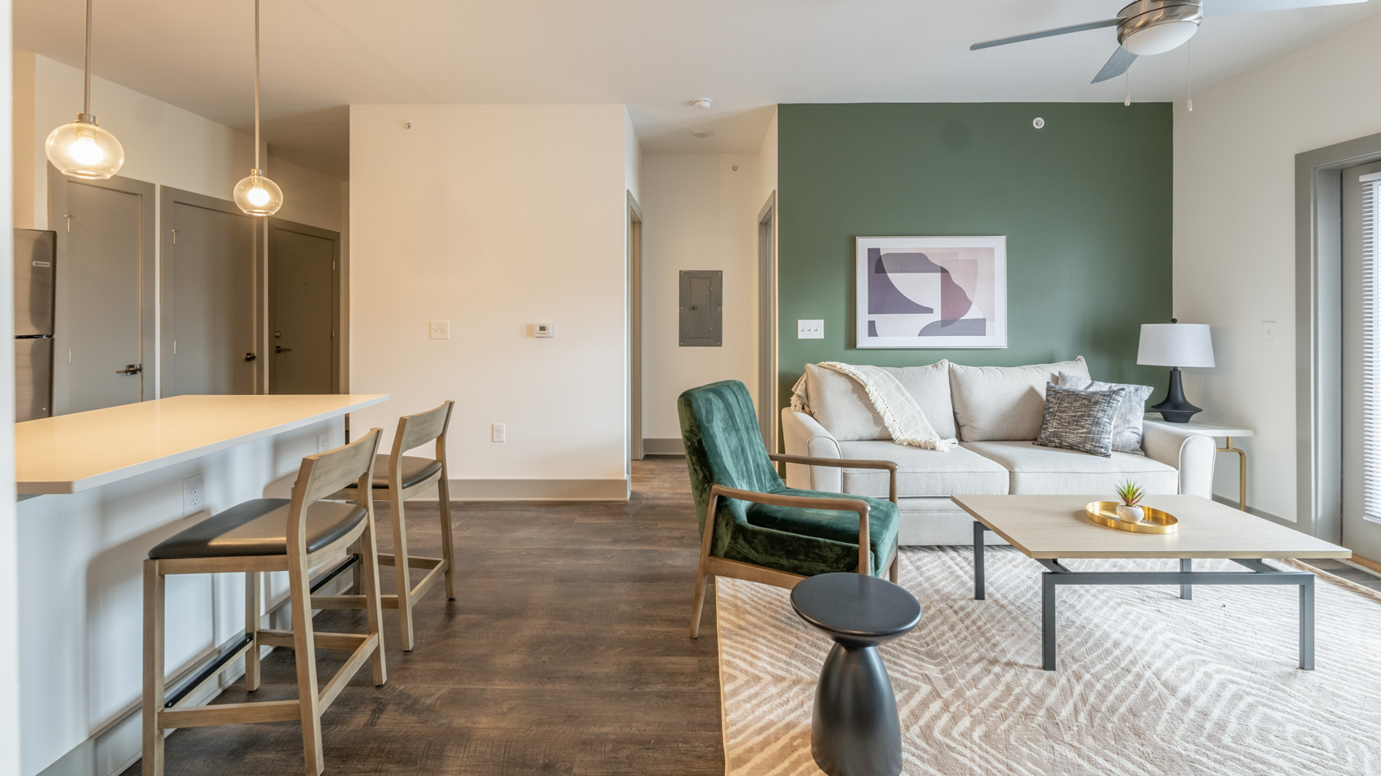 Rent Radius at Donelson 359 in Nashville, TN Landing