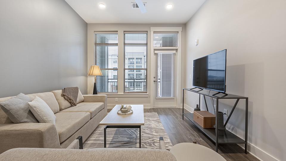 Rent McEwen Northside I 1 2013 in Franklin, TN Landing