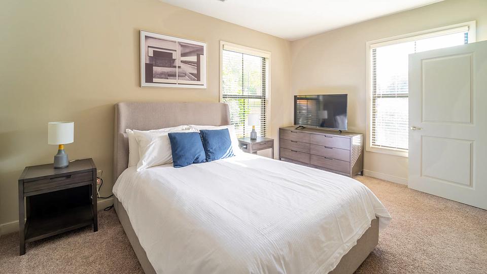 Rent McBee Station 23101 in Greenville, SC Landing