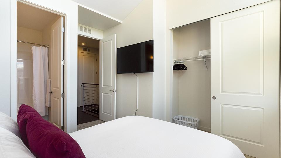 Rent Platt Park Townhomes 1114 in Denver, CO Landing