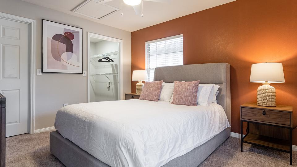 Rent SOCO Apartments 0808 in Austin, TX Landing