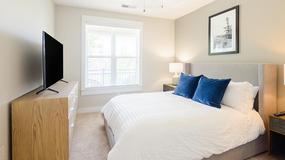 Rent Berkshire Dilworth 515 in Charlotte, NC Landing