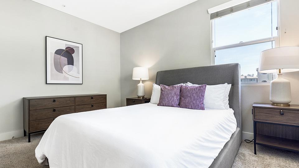 Rent Sorano Apartments 12201 in Moreno Valley, CA Landing