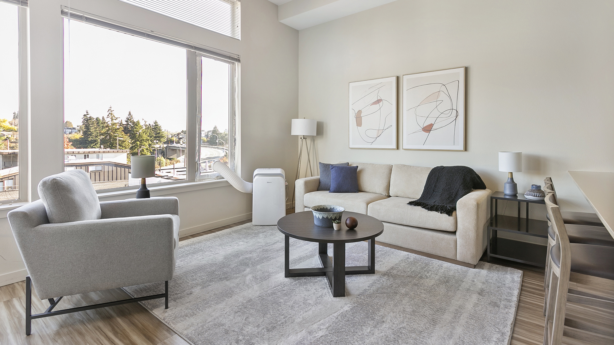 Rent Green Lake Village E501 in Seattle, WA Landing