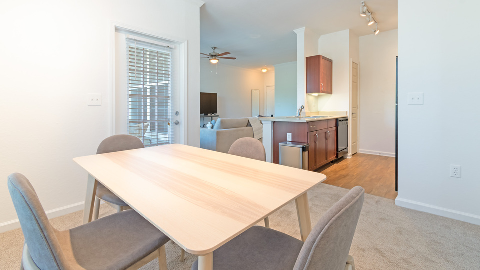 Rent Rosemont at St. Johns 15304 in Jacksonville, FL Landing