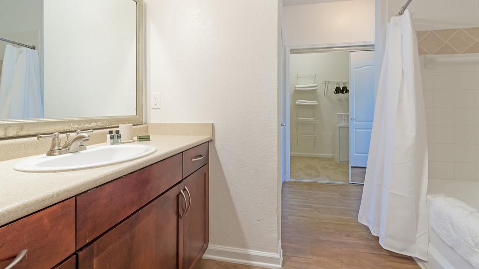 Rent Rosemont at St. Johns 15304 in Jacksonville, FL Landing