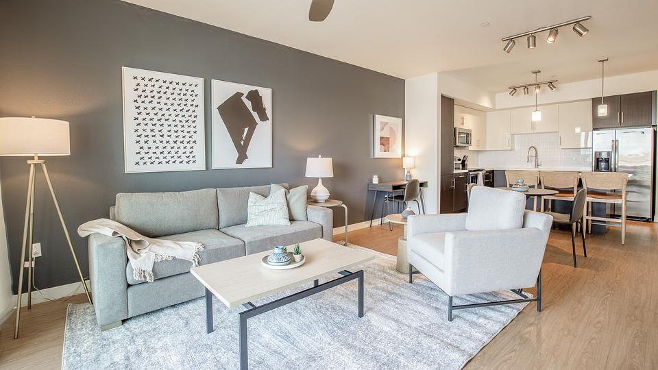 Rent The TOMSCOT 3121 in Scottsdale, AZ Landing