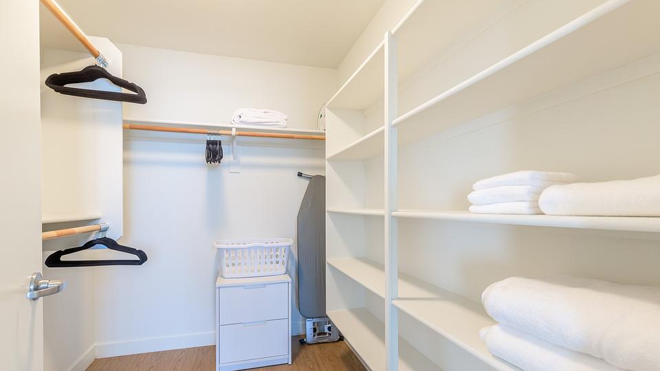 Rent The TOMSCOT 3121 in Scottsdale, AZ Landing