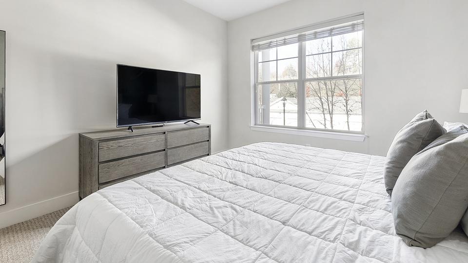 Rent The Pointe at Dorset Crossing 823 in Simsbury, CT Landing