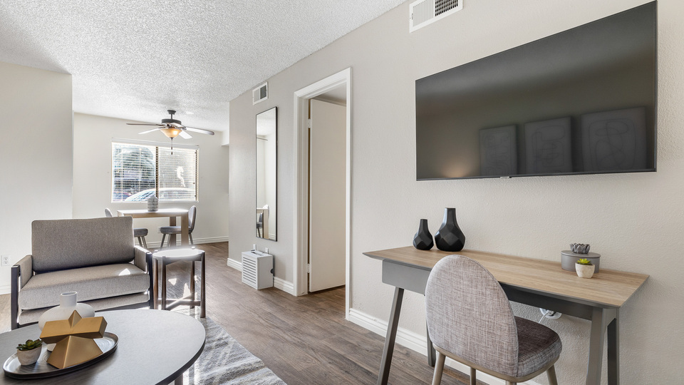 Rent Villatree Apartments Homes 125 in Tempe, AZ Landing